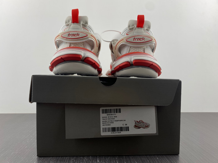 blcg track sneaker 542436 w1gc4 9064