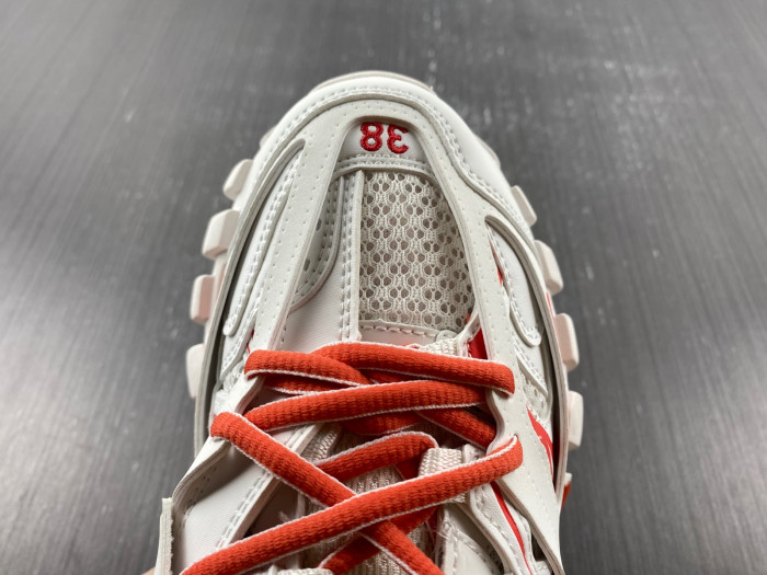 blcg track sneaker 542436 w1gc4 9064