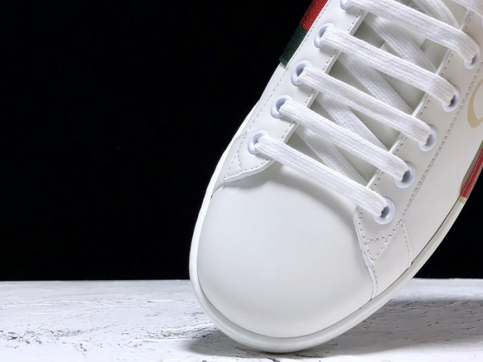 G*u*i ace embroidered low-top sneaker white with logo