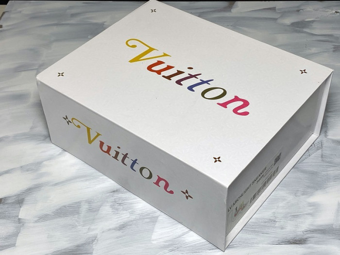 louiv archlight sneaker