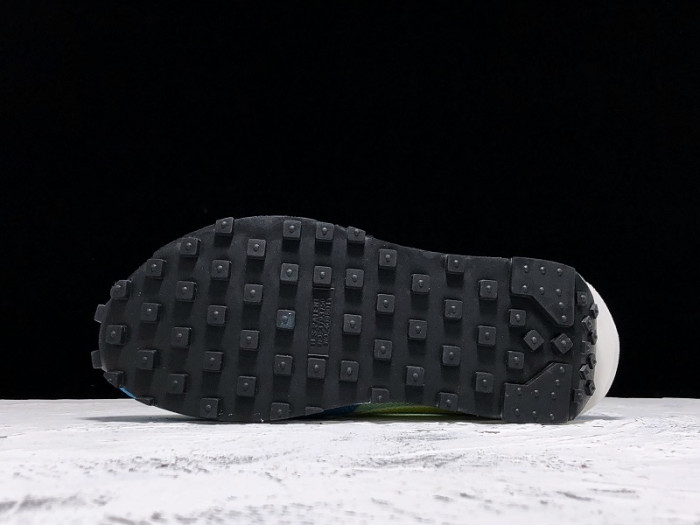 sacai x nike lvd waffle daybreak running bv0073-600