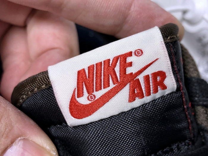 travis scott x air jordan 1 low cq4277-001