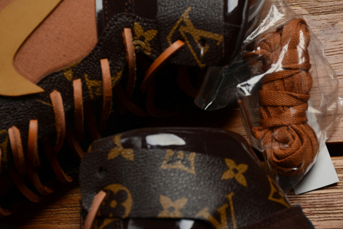 air jordan 1 ow aq0818-158 (with case)