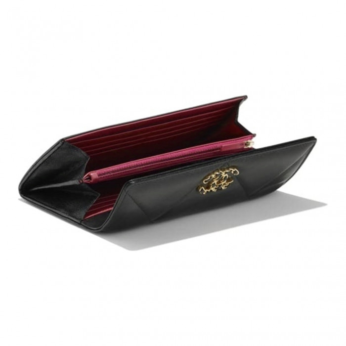 ch@nel 19 flap wallet black