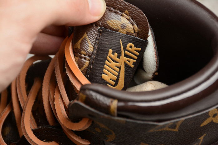 air jordan 1 ow aq0818-158 (with case)