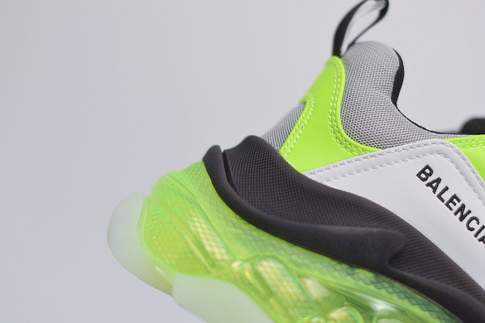 blcg sneaker triple.s.gomma grey white green 541624 w2fr1 8297