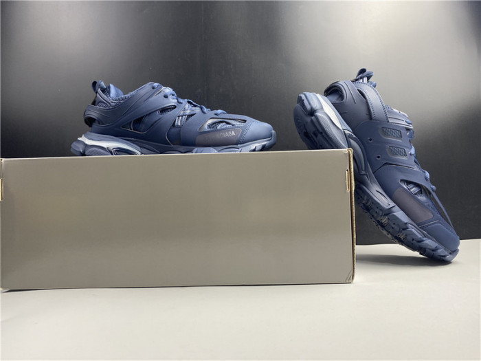 blcg track trainer dark navy 542023 w2la1 4107 (led)