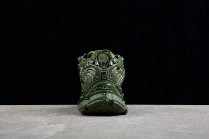 blcg runner 677402 w1rn3 2025