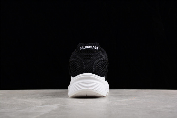 blcg phantom sneaker 679339 w2e96 1 090