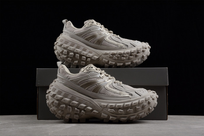 blcg defender rubber platform sneakers 685611 w2ra6 9700