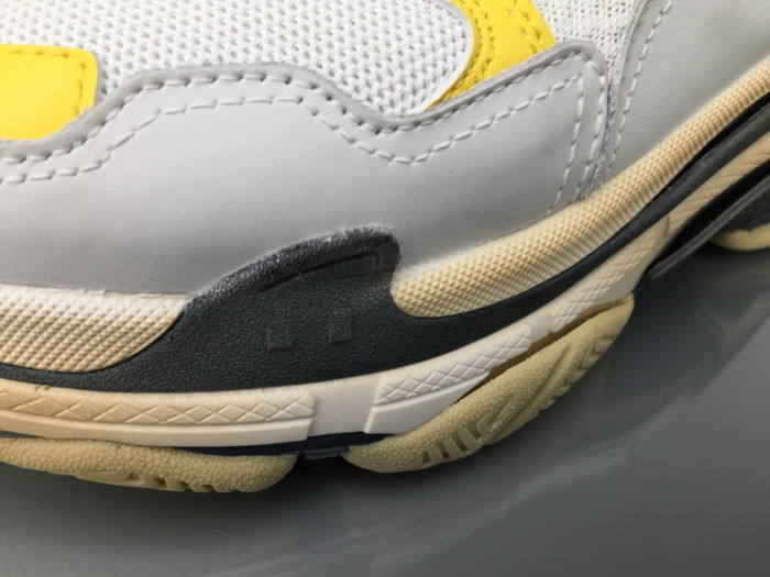 blcg sneaker triple.s.gomma 483523-w06e3-7073