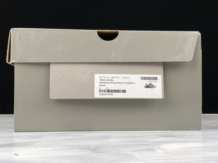 blcg track sandal white (w) 617543w2cc19000