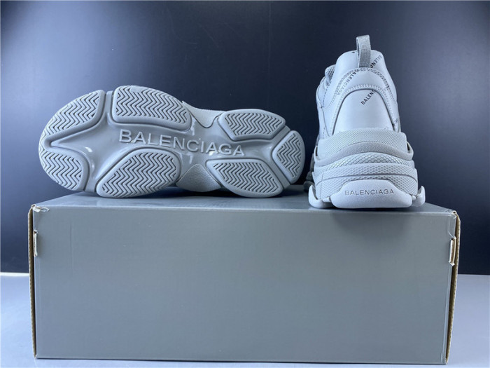 blcg sneaker triple.s.gomma grey black 536737 w2fa1 1210