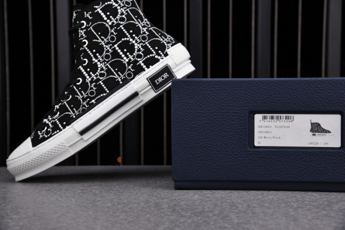 d10r b23 oblique high top sneaker