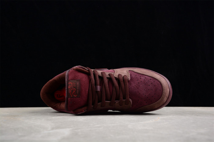 nike sb dunk low “city of love” fn0619-600
