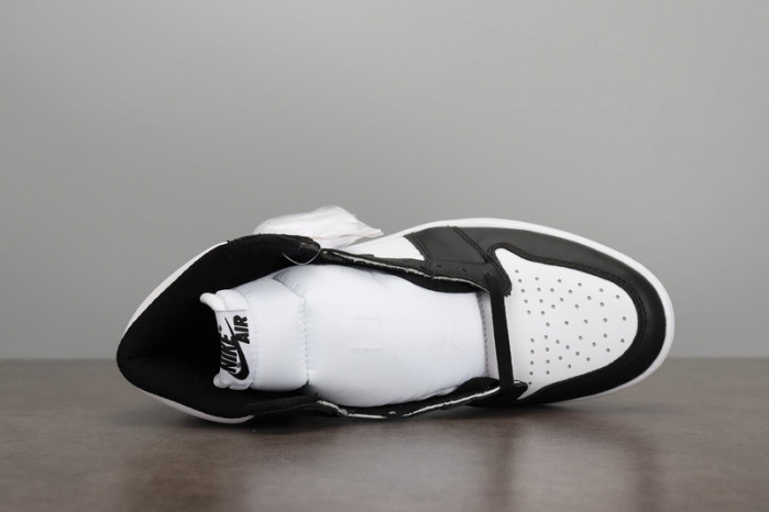 air jordan 1 retro black white (2014) 555088-010