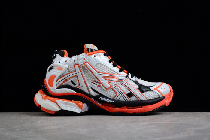 blcg runner 677402 w3rb7 9051