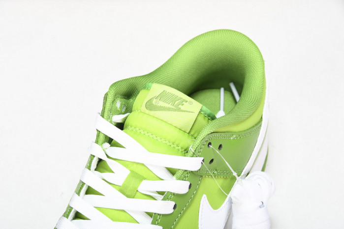 nike dunk low chlorophyll dj6188-300
