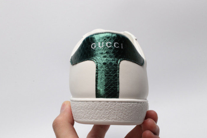 G*u*i ace embroidered low-top sneaker white with bee