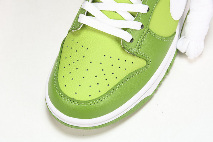 nike dunk low chlorophyll dj6188-300