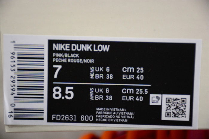 the powerpuff girls x nike sb dunk low “blossom” fd2631-600