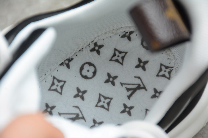 louiv archlight sneaker