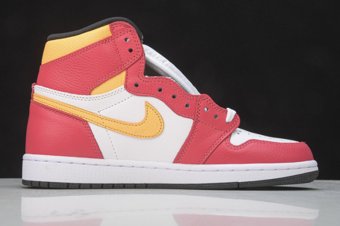 air jordan 1 retro high og light fusion red 555088-603