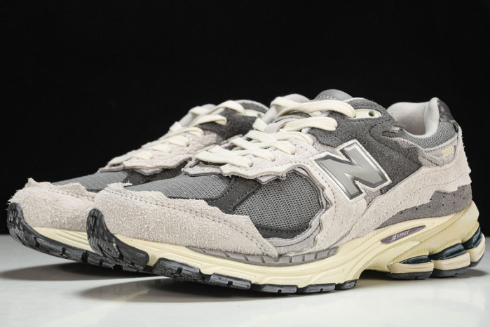 new balance 2002r protection pack rain cloud m2002rda