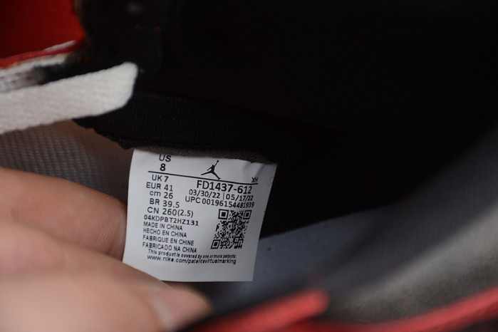 air jordan 1 high og aj1 " yellow toe " fd1437-612