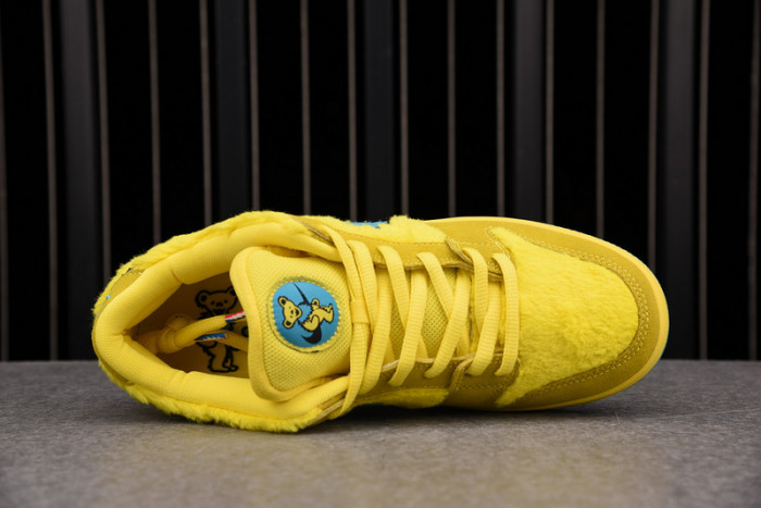grateful dead x nike sb dunk low yellow bear cj5378-700