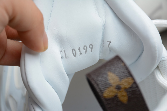 louiv archlight sneaker