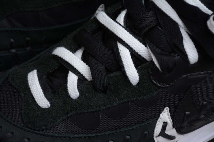 nike vaporwaffle sacai jean paul gaultier black white dh9186-001