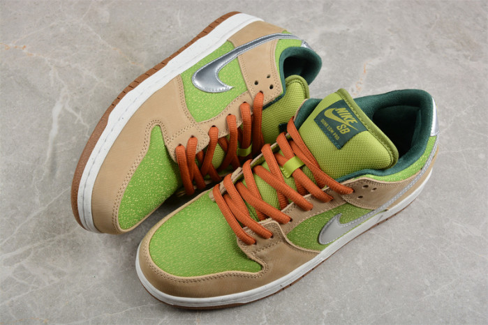 nike sb dunk low “escargot” fq7585-200