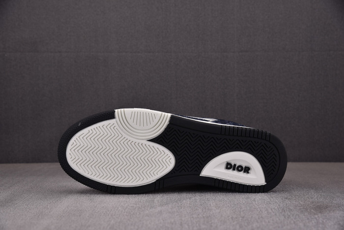 d10r b27 sneaker