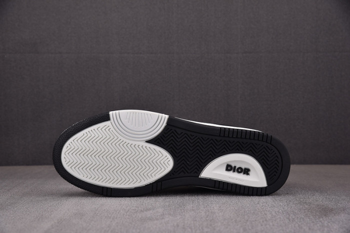 d10r b27 sneaker