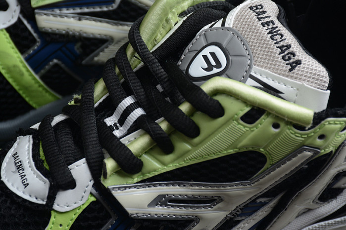 blcg runner 677402 w1rc6 0203