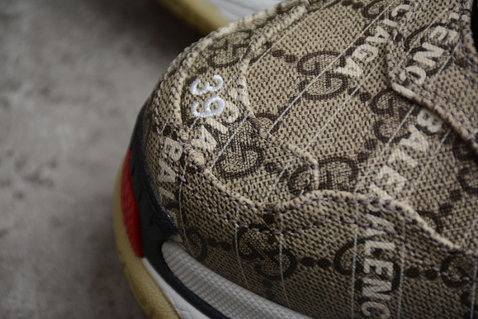 G*u*i x ba*len*cia*ga triple s sneaker 681066 ulz10 9795