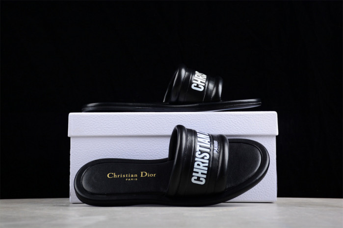 d10r slippers