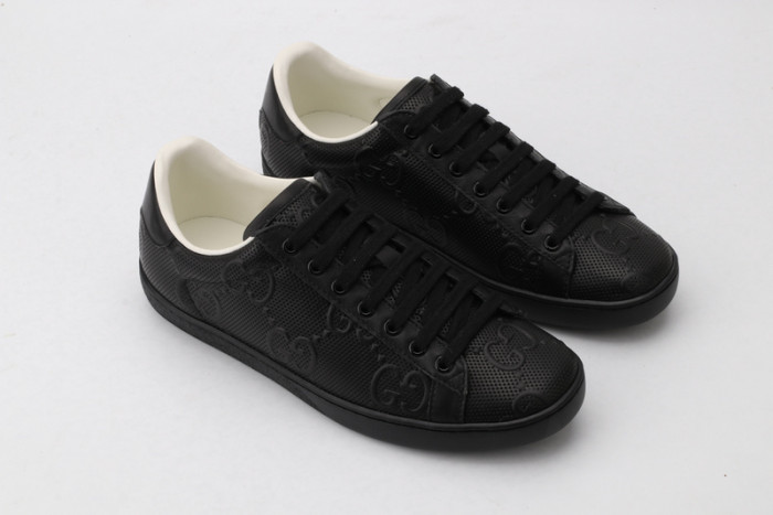 G*u*i ace embroidered low-top sneaker 431942a38g09065