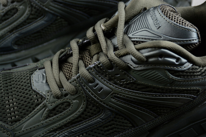 blcg defender rubber platform sneakers 685611 w2ra6 3000