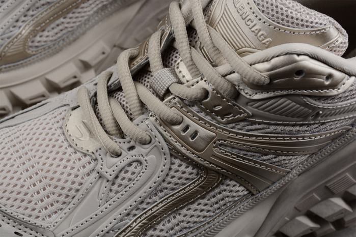 blcg defender rubber platform sneakers 685611 w2ra6 9700