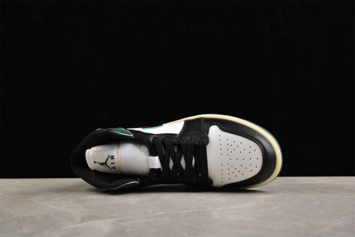 air jordan 1 mid wmns “bordeaux” fq7818-101