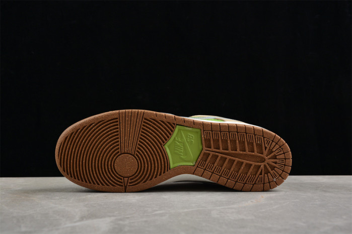 nike sb dunk low “escargot” fq7585-200