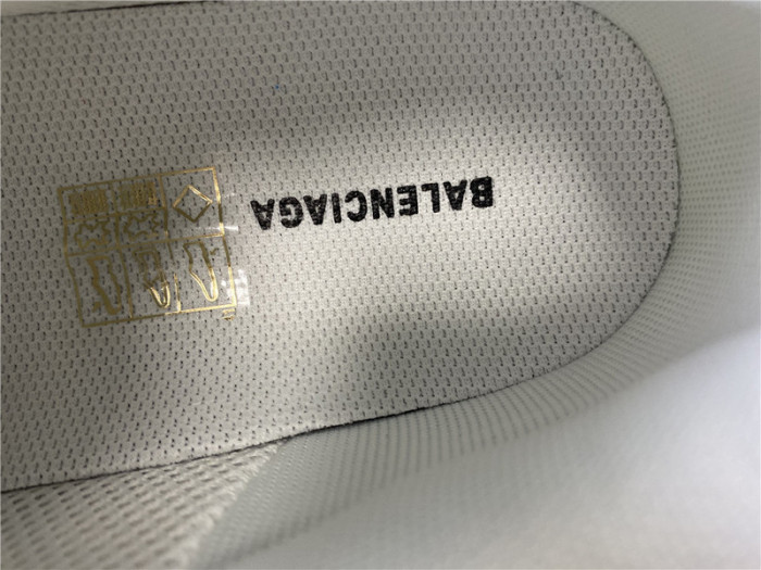 blcg sneaker triple.s.gomma fluorescent white 544351 w09o1 0828