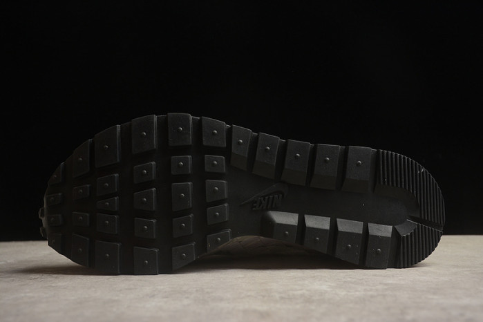 sacai x nike waffle woven green gusto dr5209 100