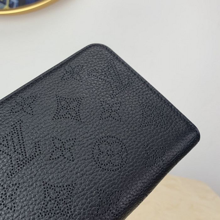 louiv wallet 19*10*1cm