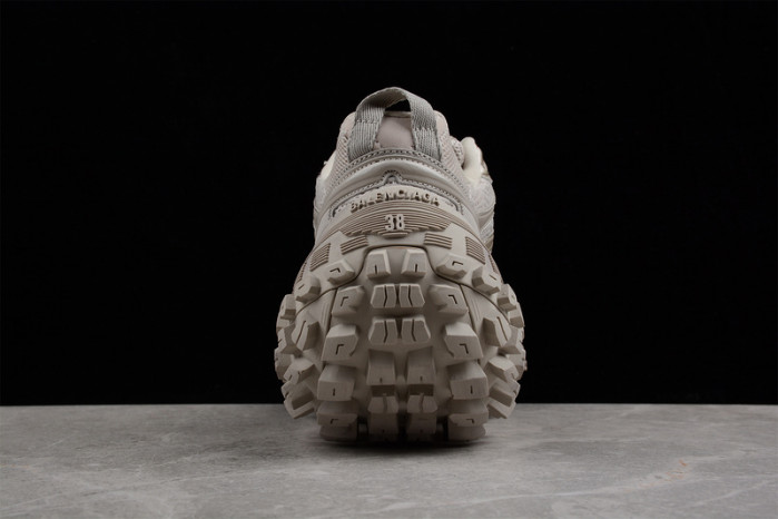 blcg defender rubber platform sneakers 685611 w2ra6 9700