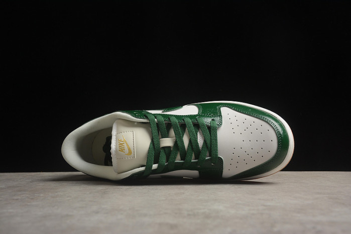 nike dunk low lx wmns “green ostrich” fj2260-002