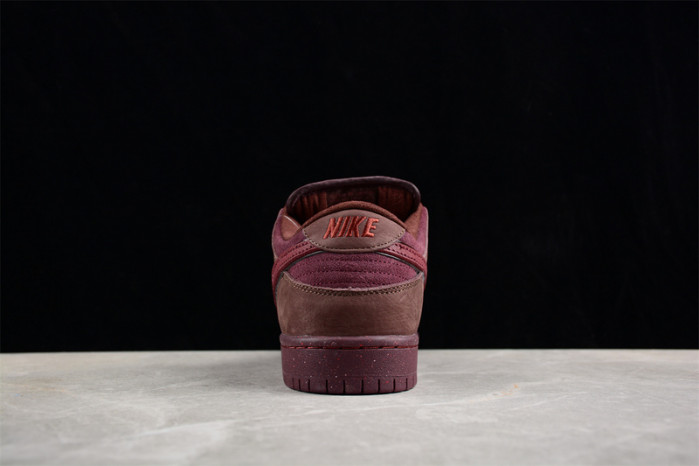 nike sb dunk low “city of love” fn0619-600