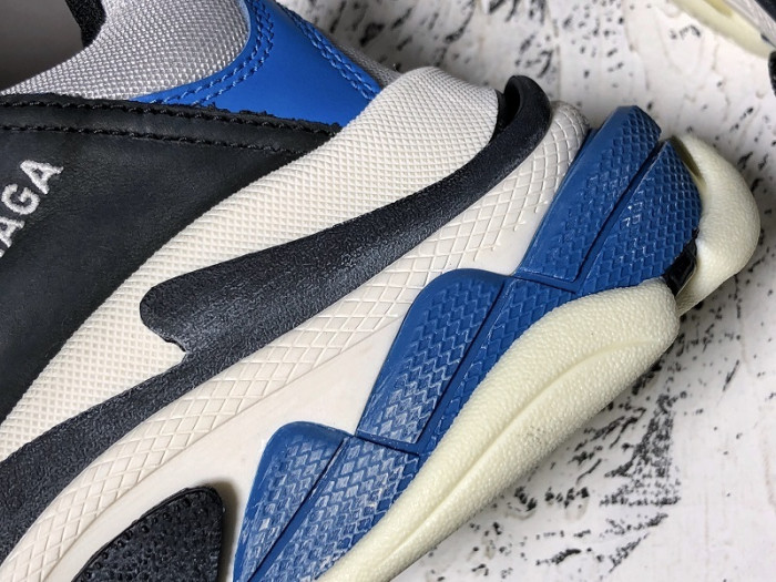 blcg sneaker triple.s.gomma 536737 w09oh 1007